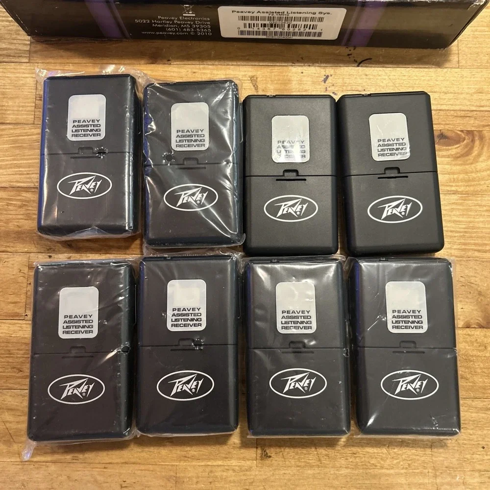 Peavey Assisted Listening System 72.1 MHz - Transmitter + 8 Receivers